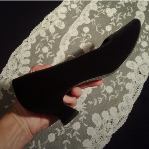 PRIVATE COLLECTION ♡ Absolutely Gorgeous EXPRESSO Black Velvet Heels 5.5B - Picture 13 of 17